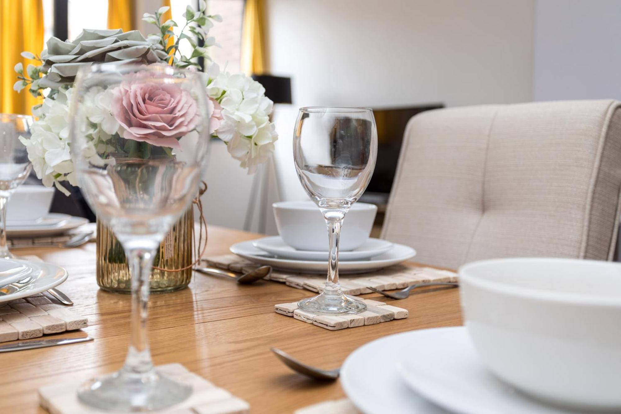 Flat 7- Spacious Studio Flat In The Heart Of Crawley Ngoại thất bức ảnh