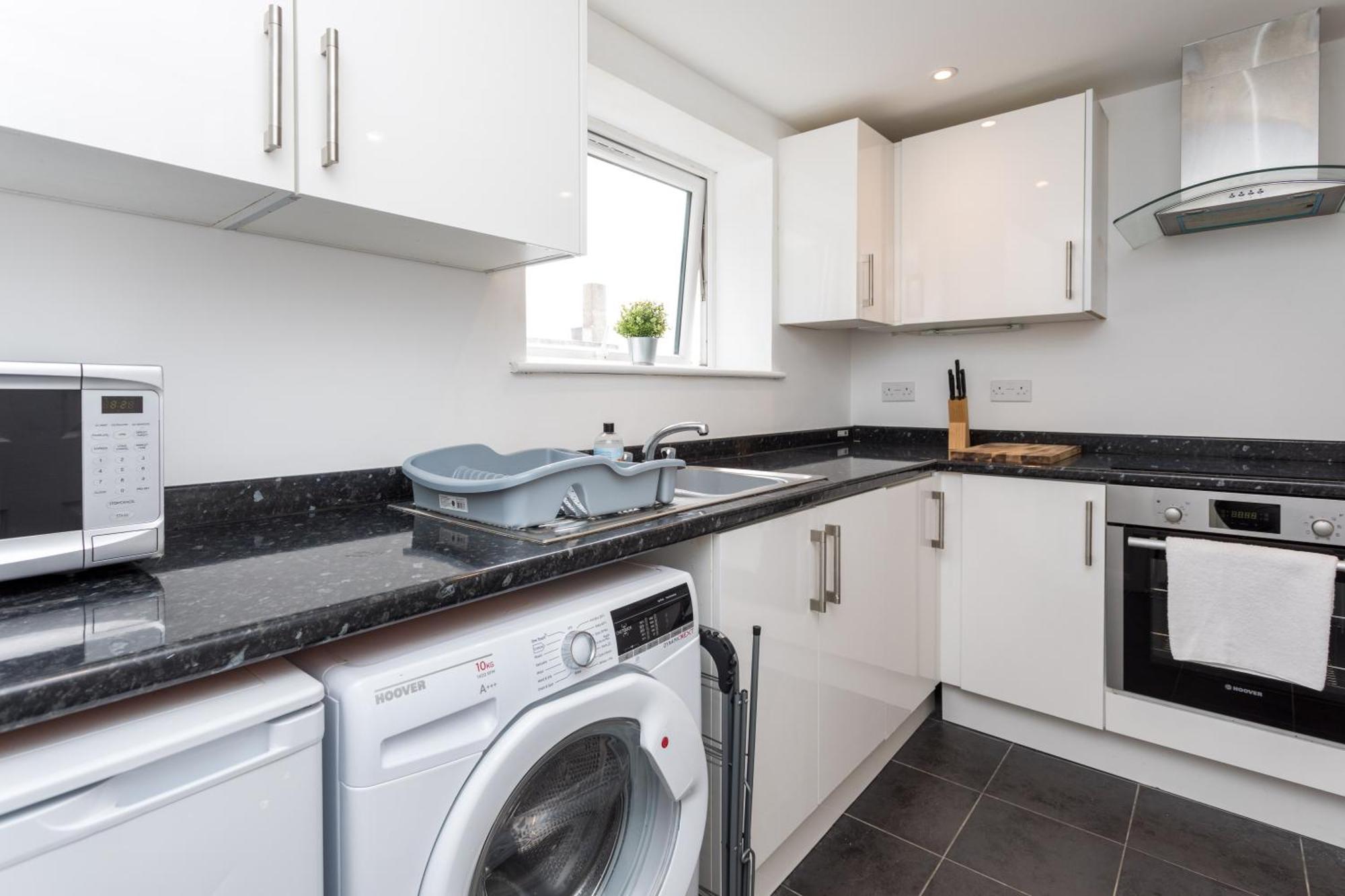 Flat 7- Spacious Studio Flat In The Heart Of Crawley Ngoại thất bức ảnh